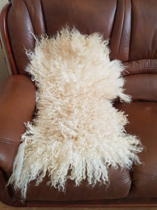 soft white wenesleydale seat pad throw