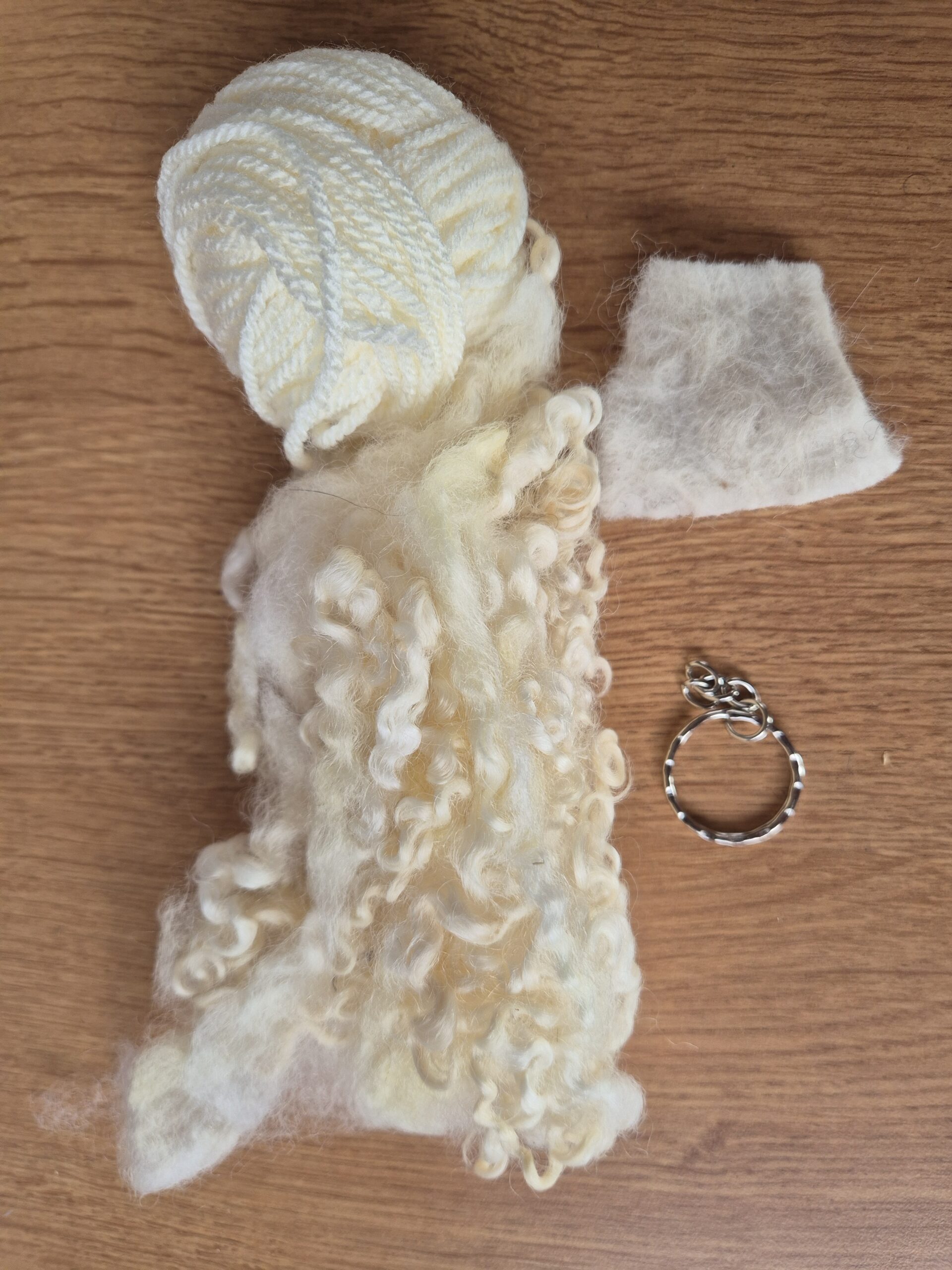 wensleydale locks sheep keyring cream wensleydale locks